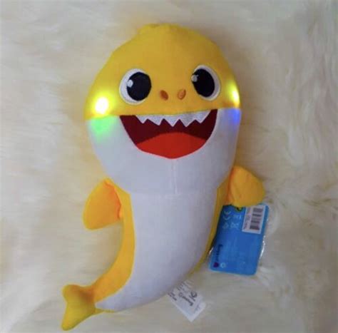 Pinkfong Shark Family 11 Plush with Sound - India | Ubuy