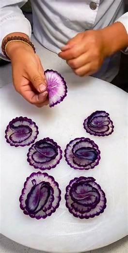Five-Star Hotel Chef Turns Ordinary Produce into Beautiful Art