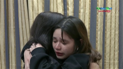 Aww 🥹 panoorin kung paano natanggap ni Ashley ang kaniyang regalo mula mismo sa espesyal na bumisita sa kaniya! 💝✨ Tumutok sa Pinoy Big Brother Celebrity Collab Edition 2.0 araw-araw! 👀🏠 📺 Weeknights ⏰ 9:40 PM sa GMA, Kapuso Stream, ABS-CBN Entertainment YouTube Channel at iWant ⏰ 10:15 PM sa Kapamilya Online Live 📺 Saturdays ⏰ 6:15 PM sa GMA, Kapuso Stream, ABS-CBN Entertainment YouTube Channel at iWant ⏰ 9:15 PM sa Kapamilya Online Live 📺 Sundays ⏰ 6:15 PM sa GMA, Kapuso Stream at iWant