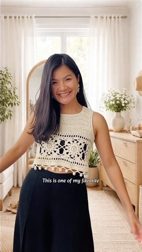 Square Tutorial Link☝️ One of my favorite tops I’ve made! #crochettops #crochetsquare #crocheting