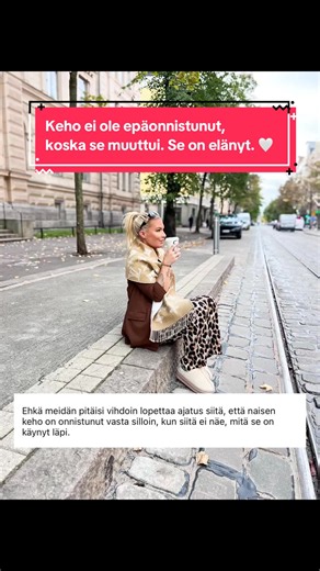 Ehkä meidän pitäisi vihdoin lopettaa ajatus siitä, että naisen keho on onnistunut vasta silloin, kun siitä ei näe, mitä se on käynyt läpi. Keho saa muuttua. Se saa kantaa arpia, raskausarpia, pehmeyttä ja elettyä elämää. Sen ei tarvitse näyttää siltä kuin se ei olisi koskaan elänyt. Keho ei ole epäonnistunut, koska se muuttui. Se on elänyt. 🤍 #kehonkuva #kehopositiivisuus #naisenkeho #itsetunto #armollisuus