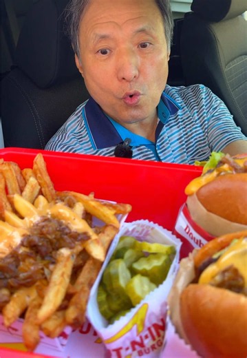 Replying to @Sugar&Neurospice 🇵🇸 See how I made everything from scratch in previous video. You want In N Out experience desperately but you live in the East Coast. #innout #innoutburger #animalstyle #mukbang #doubledouble