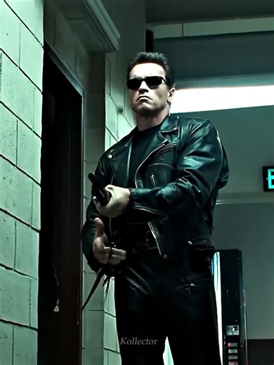 T-800 IN THE GALLERIA Terminator 2: Judgment Day - Montagem oscilantem (slowed) #edit #shorts