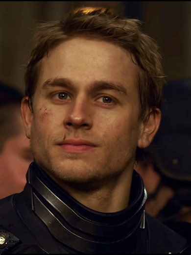 Pacific Rim: A Look at Gypsy Danger and Charlie Hunnam