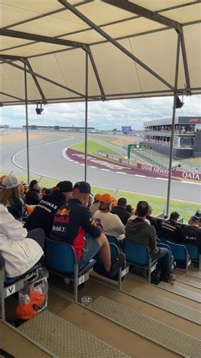 How does #GeorgeRussell out-brake rivals so consistently?