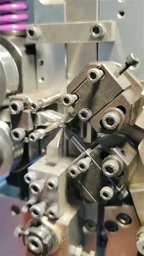 Swing cutting #SpringMachine #SpringCoiler #SpringCoilingMachine #308Coiler