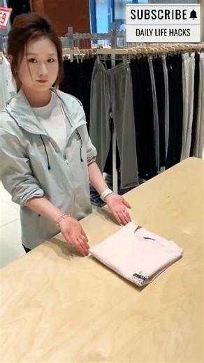 Ways To Fold Your Clothes 63 #foldinghacks #dailyhacks #clothing #clothes