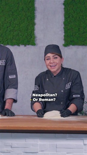 Michela con Alessandro - Napolitan VS Roman Pizza