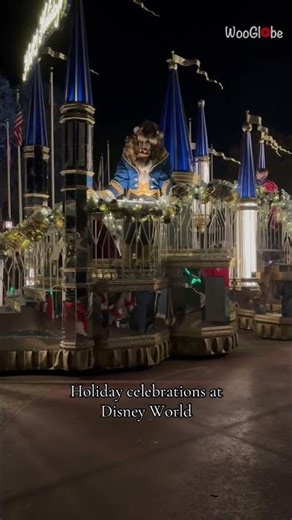 Disney Parade Dazzles at Mickey's Very Merry Christmas Party || WooGlobe