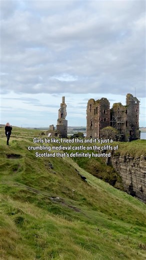 No complaints here. This is perfection 🫶🏻I'd travel far to stand before a castle #scotland