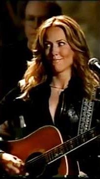 Willie Nelson and Sheryl Crow sing the exciting song Jackson in 2002 pt1