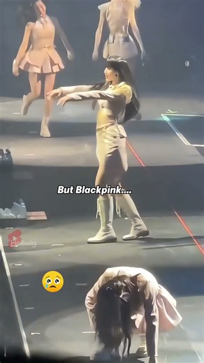 BLACKPINK always look out for each other!!💖💖 #lisa #jennie #rosé #jisoo