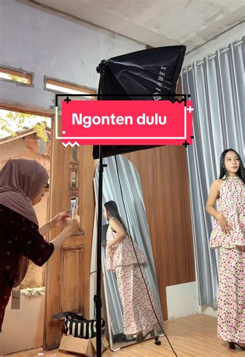 Ngonten Dulu: Ide Konten Keluarga & Fashion Teh Mega