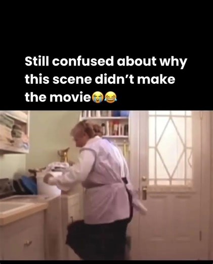 Robin Williams Goes Twelve Rounds With A Washing Machine In HILARIOUS Mrs. Doubtfire Deleted Scene!