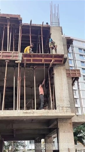Scaffolding in Motion: How Wooden Forms Shape Modern Skyscrapers