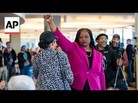 Nekima Levy Armstrong arrested after disrupting Minnesota church service