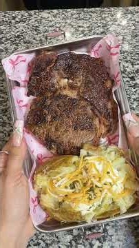 Texas Roadhouse ribeye steak, potato & rolls 😀 #schoollunch #packmylunch #steak #asmr #fypシ