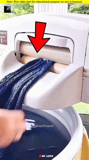 ​Clever Laundry Hack to Squeeze Out Water Fast 😱
