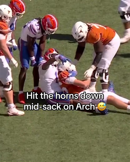 #Florida during their upset win over No. 7 #Texas 😤 #cfb #collegefootball #archmanning