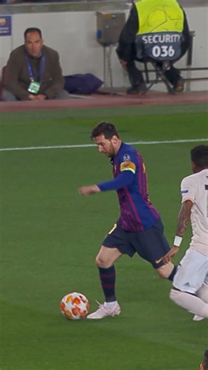 Messi didn’t look at the goal once 😳 | UEFA Champions League