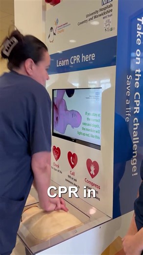 Do you know how to perform CPR? An interactive training kiosk at @nhsuhcw is teaching people how to perform CPR on adults in just thirty seconds. Knowing CPR can mean the difference between life and death.