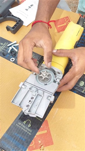 🔥Angle Grinder Into Chain Saw ✅️🤯 #anglegrinder #cahinsaw #tools
