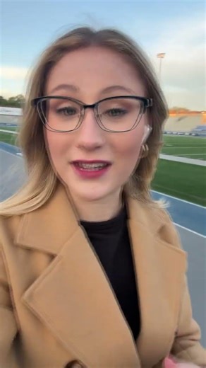 How many people attended the Drake Relays?