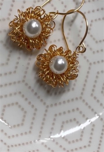 DIY wire wrapped jewelry tutorial