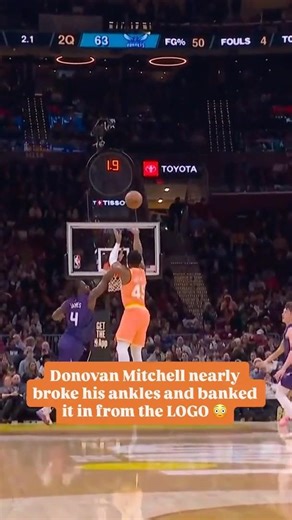 The BANK is OPEN on the buzzer beater 🔥