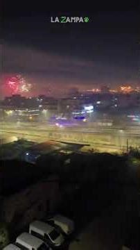 Cane impaurito dai botti di Capodanno viene scortato dalla polizia