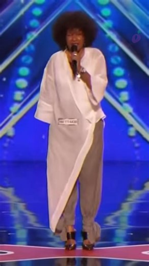 She Nearly Failed Her Audition! Watch the Shocking Moment Simon Cowell Stopped the Music! Watch the full video in the comments 👉 | Petopia