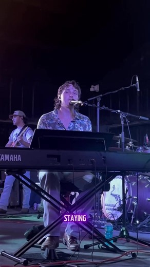 Close your eyes and tell me that isn't John Conlee 🤯🎤 #ClassicCountry #JohnConlee #MikeBroussard #RoseColoredGlasses #CountryMusic