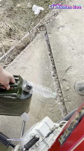 Attach a Plastic Bottle to a Fuel Can – No More Spilling Gas on Your Motorcycle!