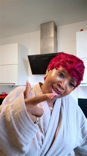 Tracy_gallas (@tracy_gallas)’s video of Pixie Cut Wig