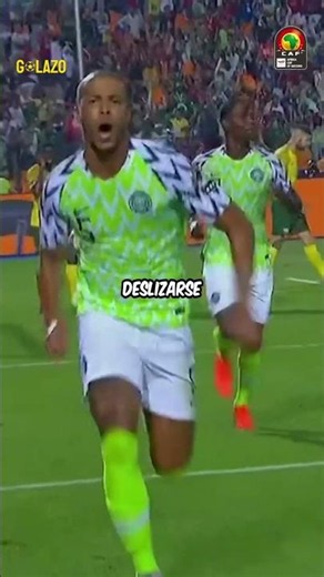 ¿POR QUÉ MESSI NUNCA CELEBRA DESLIZÁNDOSE DE RODIL