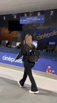 I FOUND a FIVE NIGHTS AT FREDDY'S BOX at the MOVIE THEATER!! 😱🎬🍿