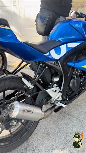 Suzuki GSX-R 125 con escape Mivv MK3 + Dbkiller premium