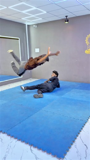 Master This Deadly Self-Defense Move in Seconds!💥⚡️ #SelfDefense #MartialArts #StreetFight #shorts