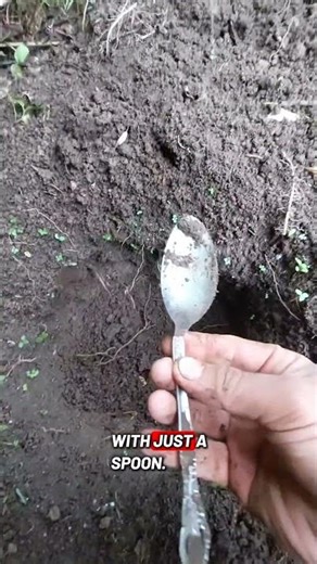 Day 17 of digging to the Center of the Earth 🌍Every 10 followers = 1 big spoon of soil #shorts