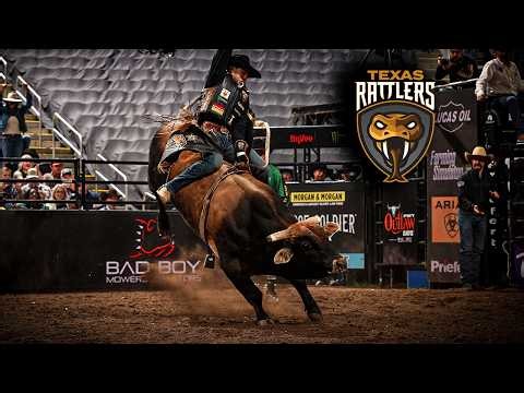 João Ricardo Vieira rides Glitch for 89.90 points | PBR Teams Highlight
