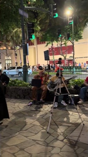 Halloween in Waikiki, Honolulu! Kalākaua Avenue #Halloween#travelusa#hawaii