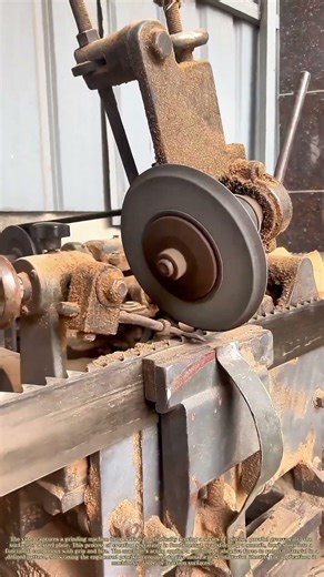 Forging the Edge: How a Machine Carves Teeth into Steel