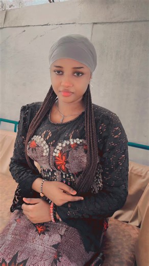 Vidéos de Oumichou 99%dit michou (@michou_489) avec son original - L'A;M'A;R'I;(227)🇳🇪✌️🤟