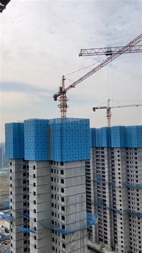 Hydraulic Climbing Scaffold | Fully Enclosed, Ideal for Super High-rises