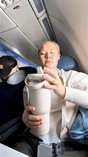 Why Bottles explode on airplanes 😱 #shorts