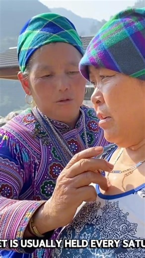 Traditional Hmong markets in the highlands offer a wide variety of food. #hmongmarket #travel