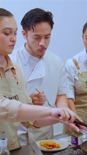 KL Foodie on Instagram: "After rounds of intense cook-offs, it all comes down to this! A pair of chefs took home the ultimate prize of being Prego Pasta Master! Who will it be? 🍝🔥 👉 Watch it now on Foodie YouTube: https://youtu.be/OVFhGFXcatw?si=lUW9JACpj5BaIFKD @pregomalaysia #PregoMalaysia #SavourTheMoments"