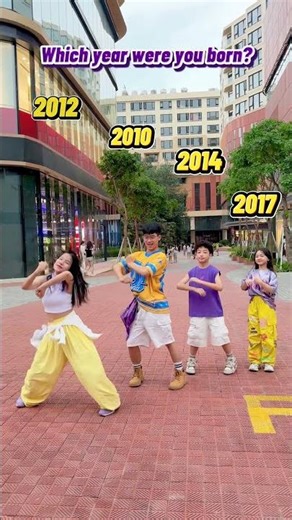 Which year were you born? SUBSCRIBE & COMMENT! Dame un grr remix alien cat tiktok trend #fyp #viral