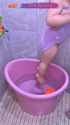 Baby Bath Tub with Seat: Perfect for 6+ Month Babies Who Love to Splash and Play #BabyBath