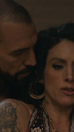 Con 🔫 o con 🔪 Aurelio es el que manda. !Arre! #ESDLCX